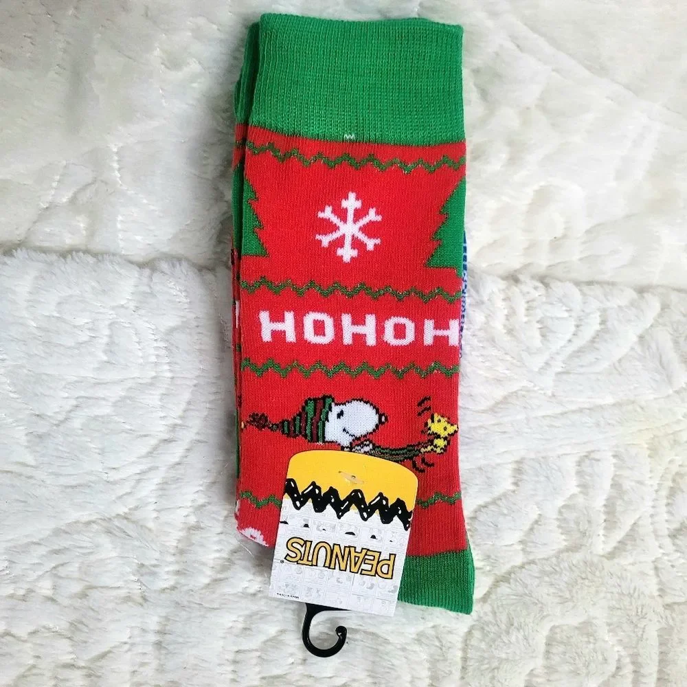 Bioworld Peanuts Snoopy Christmas Crew Socks 2 Pair Mens Sock Size 10-12 New